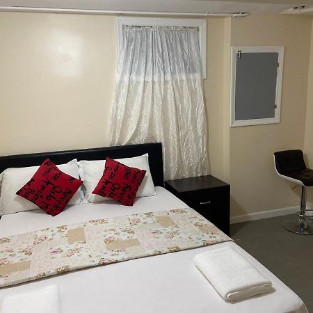 A Private Room In Queens New York Exterior foto